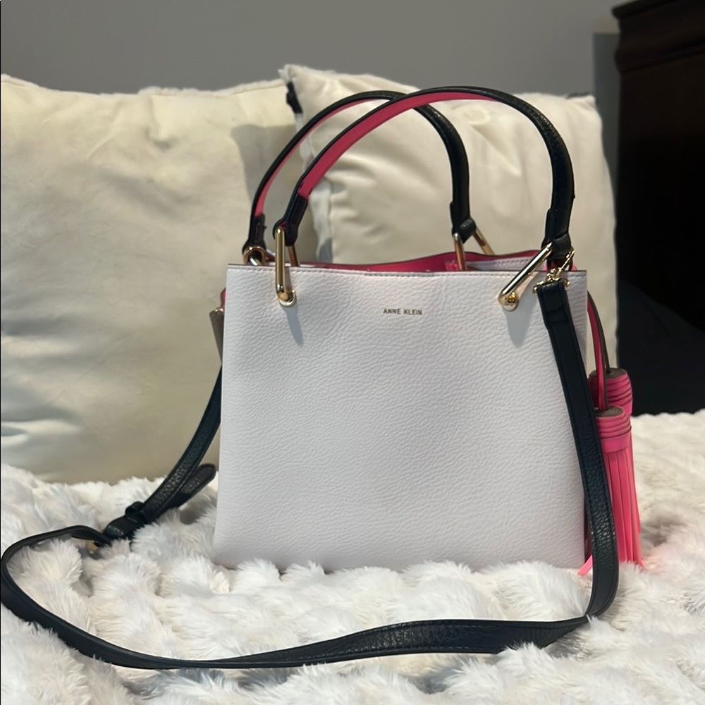 Anne Klein White and Pink Shoulder Bag with Modern Design